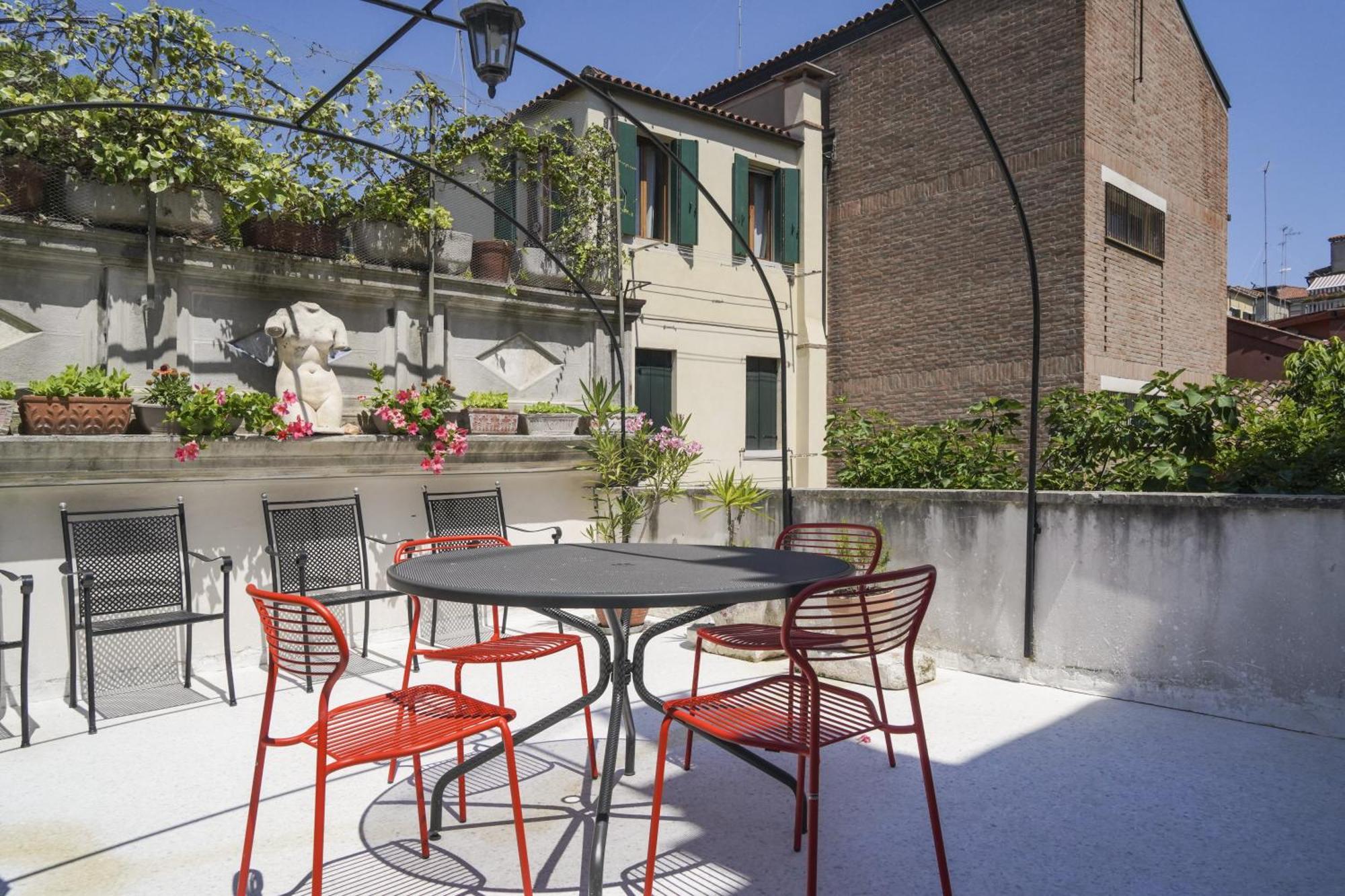 Family Apartment With Terrace Benátky Exteriér fotografie